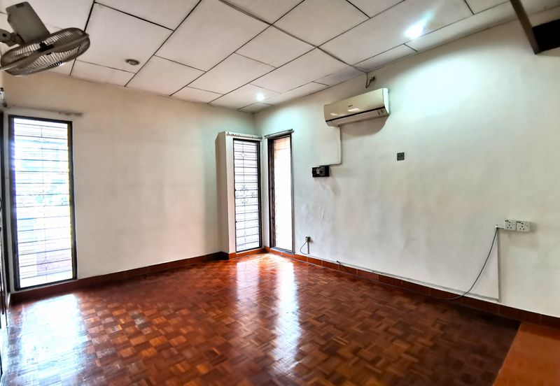 Taman Connaught (Sri Cendekia)