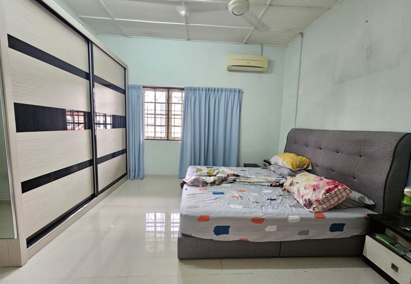 SL 6, Bandar Sungai Long