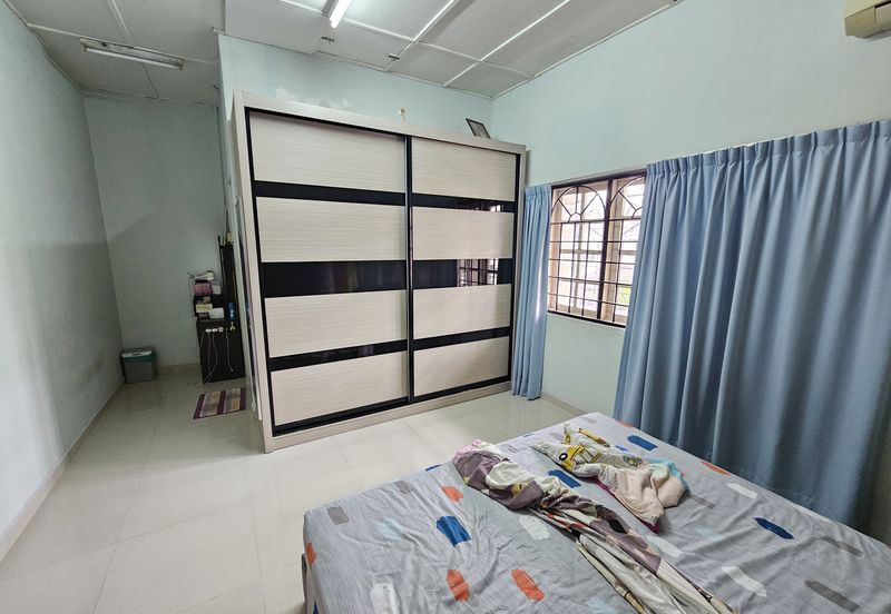 SL 6, Bandar Sungai Long