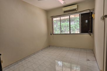 Taman Midah Townhouse