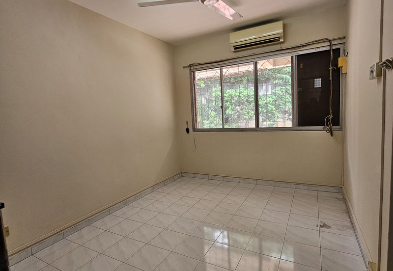 Taman Midah Townhouse