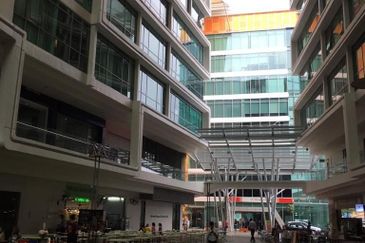 Pusat Komersil Southgate