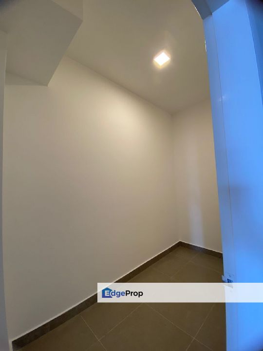 Suite Enesta Kepong Brand New 100m walking to MRT Jinjang Segambut, Kuala Lumpur, Kepong