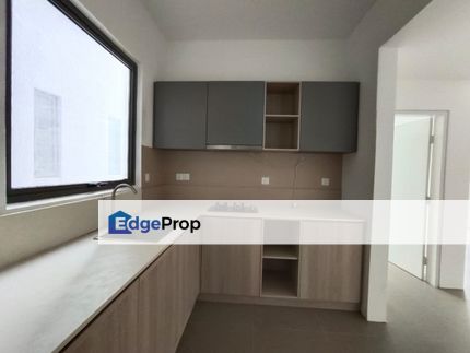 Suite Enesta Kepong 100m to MRT Jinjang , Kuala Lumpur, Kepong