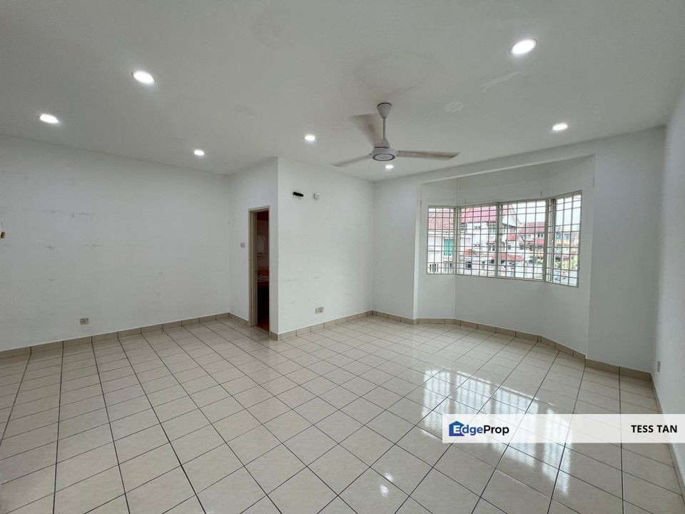 Taman Megah Kepong Baru 2 Storey End Lot Terrace, Kuala Lumpur, Kepong