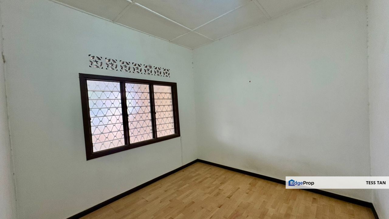 Taman Kepong Single Storey Terrace House, Kuala Lumpur, Kepong