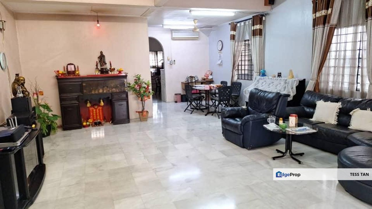 Taman Wangsa Permai 2 Storey Terrace House End Lot, Kuala Lumpur, Kepong