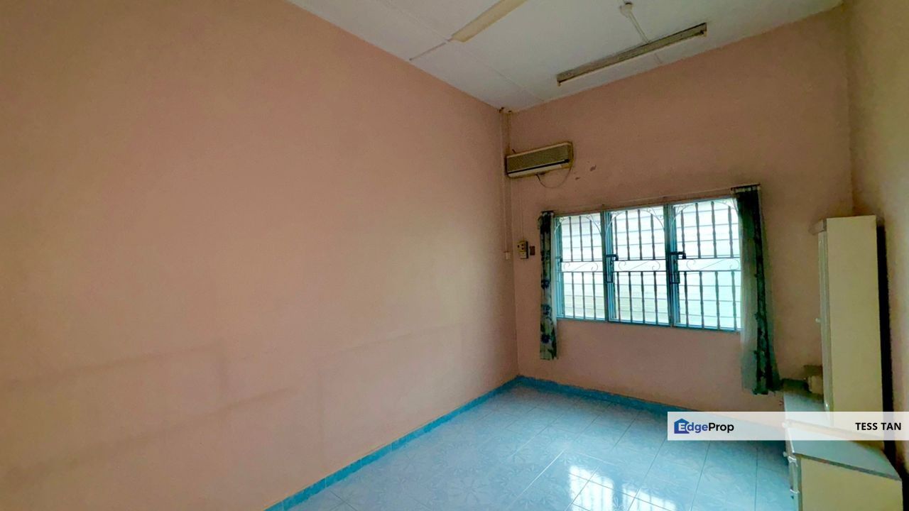 Taman Kepong Single Storey Terrace House, Kuala Lumpur, Kepong