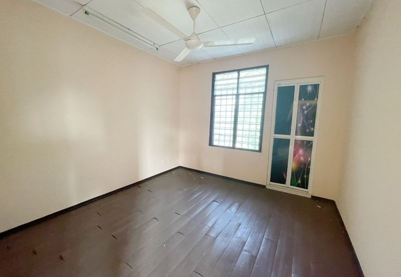 Bandar Menjalara (Desa Seri Mahkota)