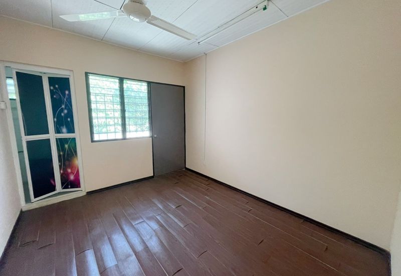 Bandar Menjalara (Desa Seri Mahkota)