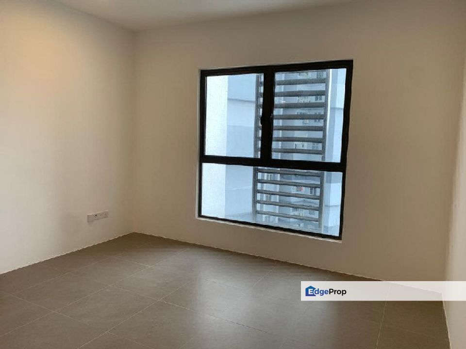Suite Enesta Kepong Walk 100m to MRT Partly Furnished Low Density, Kuala Lumpur, Kepong