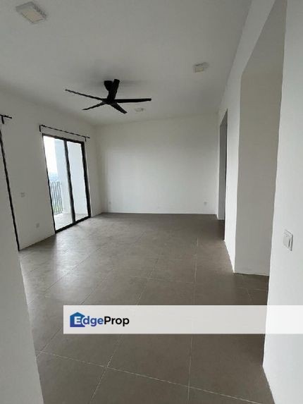 Suite Enesta Kepong Walk 100m to MRT Partly Furnished Low Density, Kuala Lumpur, Kepong