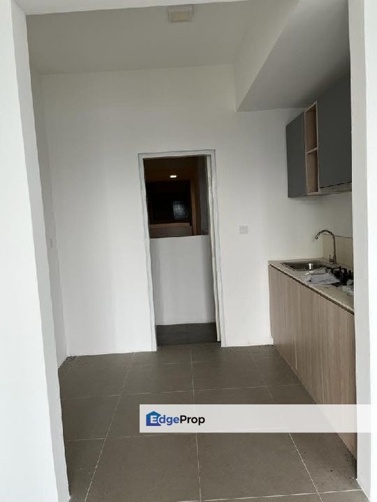 Suite Enesta Kepong Walk 100m to MRT Partly Furnished Low Density, Kuala Lumpur, Kepong