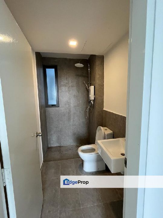 Suite Enesta Kepong Walk 100m to MRT Partly Furnished Low Density, Kuala Lumpur, Kepong