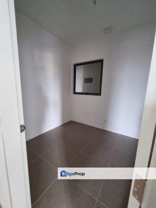 Suite Enesta Kepong Walk 100m to MRT Partly Furnished Low Density, Kuala Lumpur, Kepong