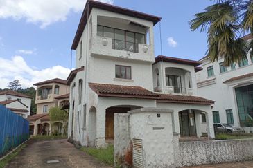 Seksyen 11, Kota Damansara