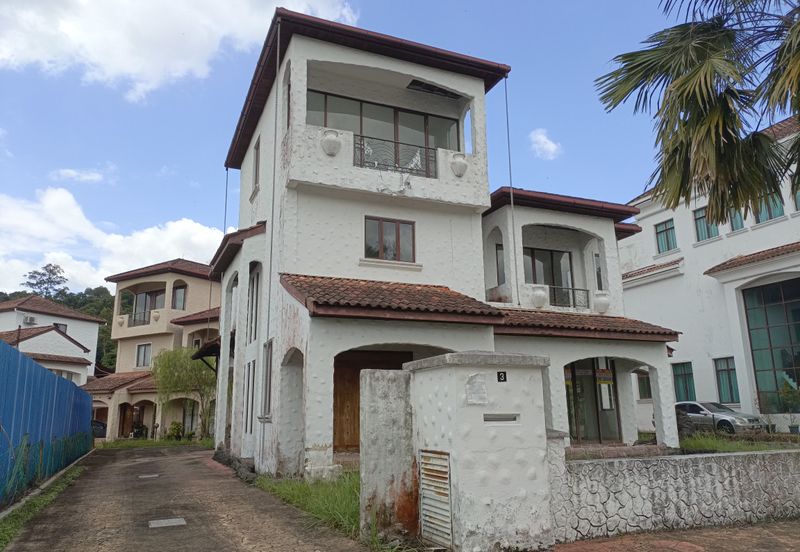 Seksyen 11, Kota Damansara