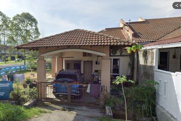 Jalan Mahagoni 2B/1B 