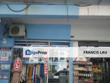 Facing main road , Selangor, Petaling Jaya