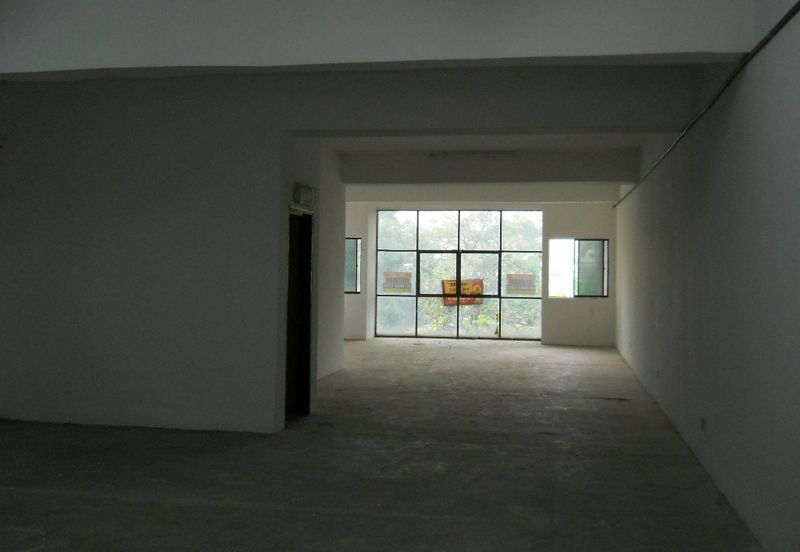 Kayu Ara Business Park, Kayu Ara