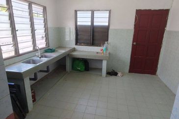 KAMPUNG CHENGAL LEMPONG