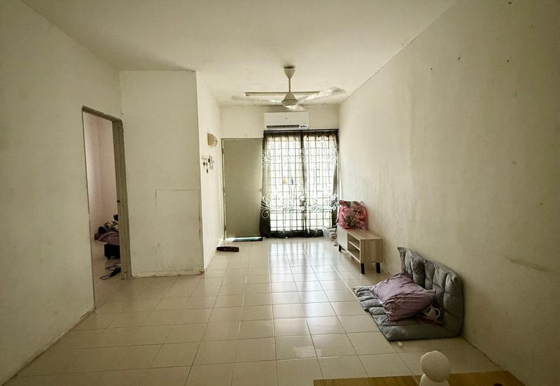 BANDAR SATELITE MUADZAM SHAH