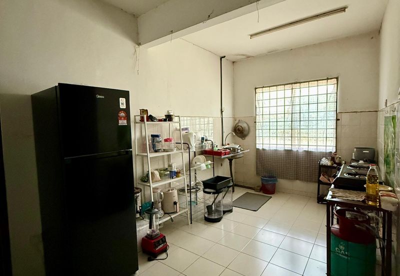 BANDAR SATELITE MUADZAM SHAH