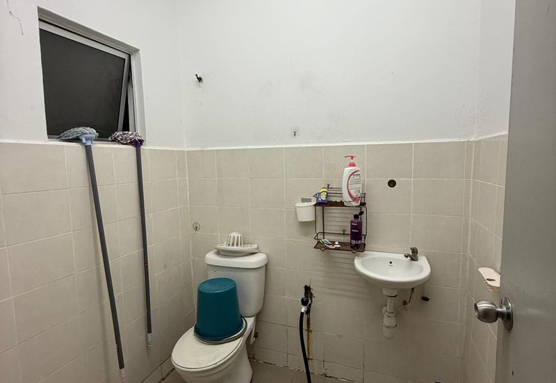 BANDAR SATELITE MUADZAM SHAH