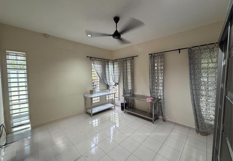 PERUMAHAN KAMPUNG BUGIS