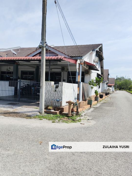 Endlot 1 1/2 Storey Cherating Kuantan, Pahang, Balok