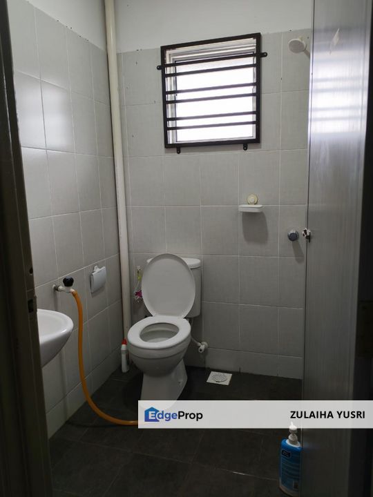 Endlot 1 1/2 Storey Cherating Kuantan, Pahang, Balok
