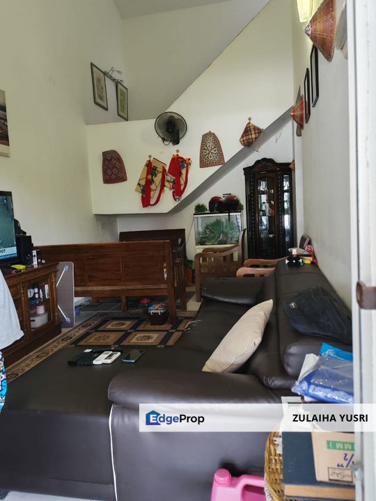 Endlot 1 1/2 Storey Cherating Kuantan, Pahang, Balok