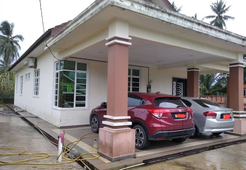 BUNGALOW KAMPUNG TEMBING TEMBAH PAKA TERENGGANU 