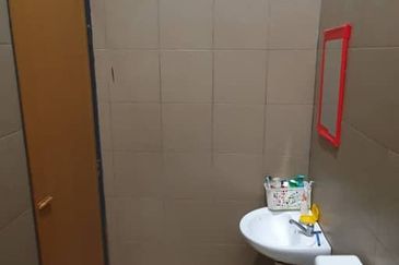 TAMAN MUTIARA SEMANTAN