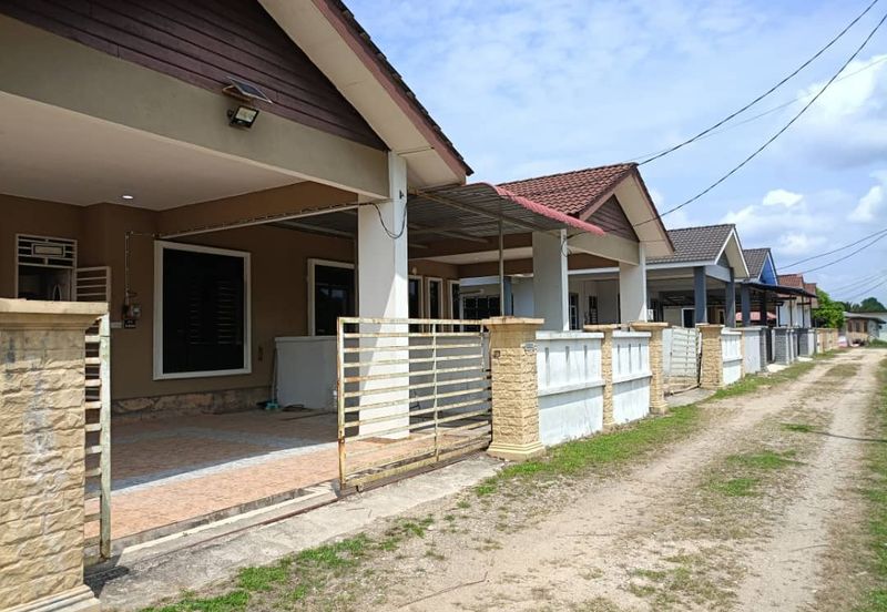 Semi-D Tebing Tembah Paka 