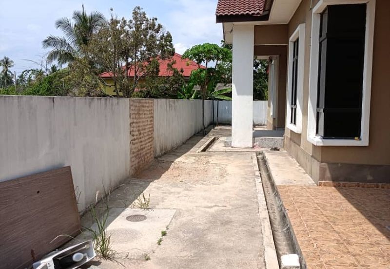 Semi-D Tebing Tembah Paka 