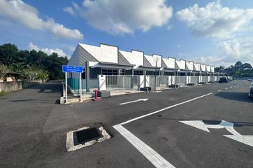 TAMAN PANDAN AMAN PECAHAN LOT 40619