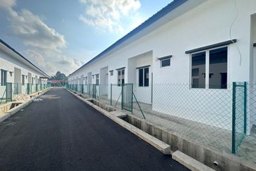 TAMAN PANDAN AMAN PECAHAN LOT 40619