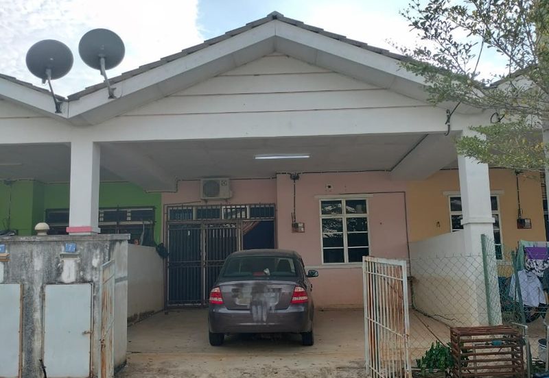 TAMAN DESA BANGAU (DESA TELOK IRA)