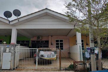 TAMAN DESA BANGAU (DESA TELOK IRA)