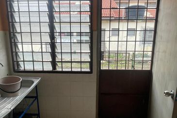 TAMAN GAMBANG DAMAI/DESA HIJAUAN