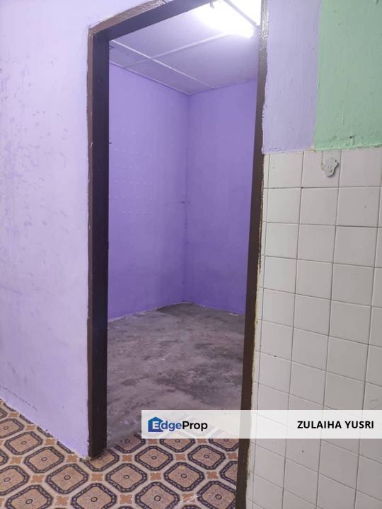 Taman Seri Mahkota Batu 12 Kuantan , Pahang, Kuantan