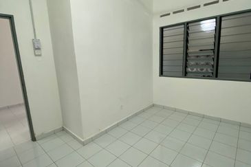 Taman Seri Mahkota Aman