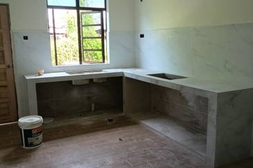 Semi-D Tebing Tembah Paka