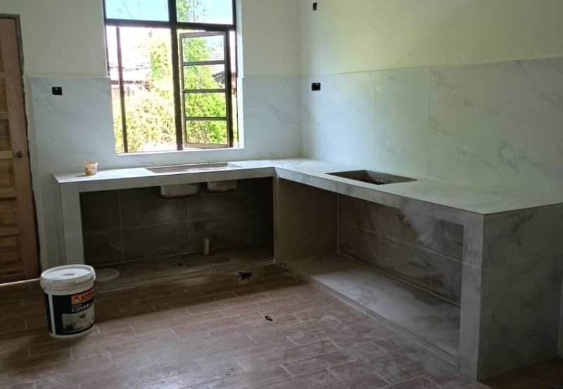 Semi-D Tebing Tembah Paka