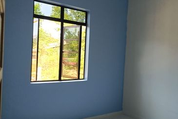 Semi-D Tebing Tembah Paka