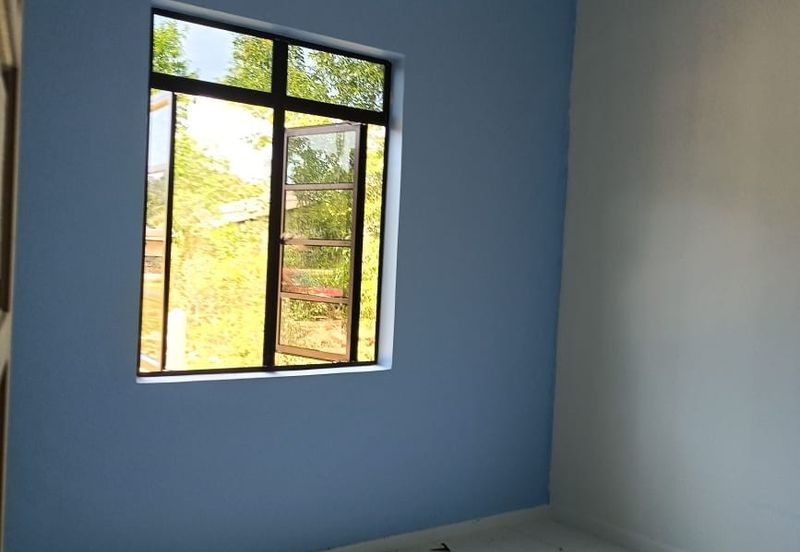 Semi-D Tebing Tembah Paka