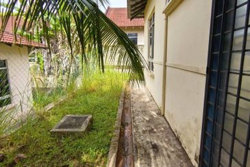 TAMAN BATU HITAM DAMAI