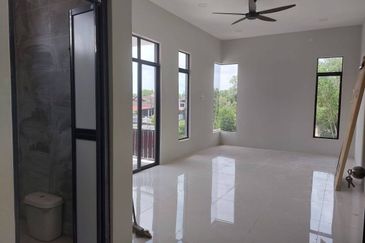 Semi-D Kg Telaga Batin Kuala Nerus Terengganu