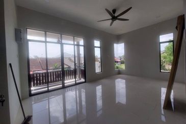 Semi-D Kg Telaga Batin Kuala Nerus Terengganu